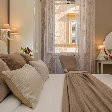 Lovely New Home, Fontana Di Trevi Rome Exterior photo